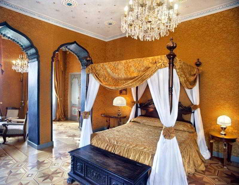 فندق أورتا سان جوليوفي  ريليه آند شاتو فيلا كريسبي الغرفة الصورة